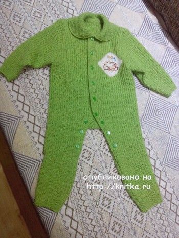 Комбинезон для новорожденного – работа Татьяны. Вязание спицами.