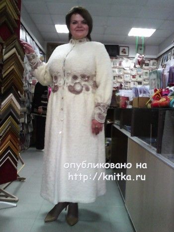 Вязаное спицами пальто – работа Анастасии. Вязание спицами.