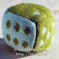 Вязаная игрушка кубик.