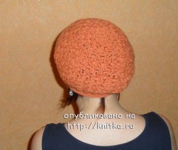 Оранжевый берет. Вязание спицами.