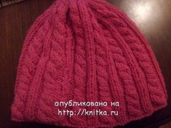Вязаная шапочка – работа Улдуз. Вязание спицами.