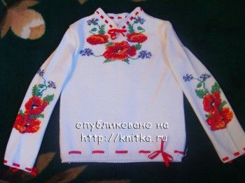 Вязаная кофточка с вышивкой. Вязание спицами.