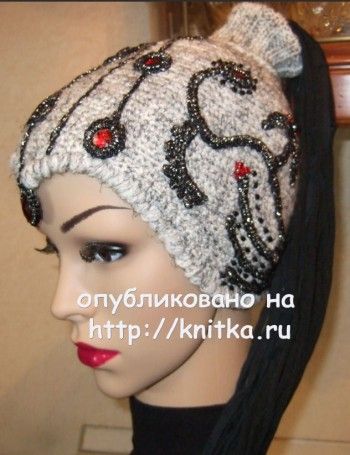 Вязаные спицами шапочки - работы Марии Казановой