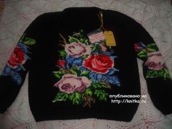 Вязаный спицами свитер - работа Лилии