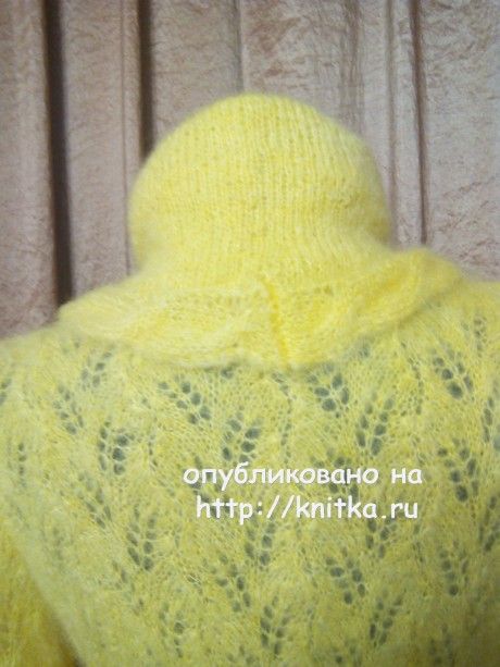 Желтый свитер спицами. Работа Поповой Анастасии вязание и схемы вязания