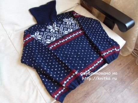 Мужской свитер спицами с норвежскими узорами