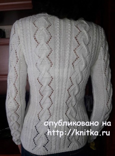 Белый пуловер с красивым вырезом. Работа Марины Ефименко вязание и схемы вязания