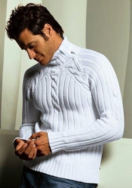 Белый мужской свитер спицами мастер - класс!