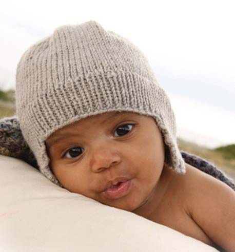 Как связать шапочку с ушками спицами для новорожденного