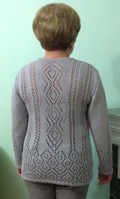 Серенький ажурный пуловер