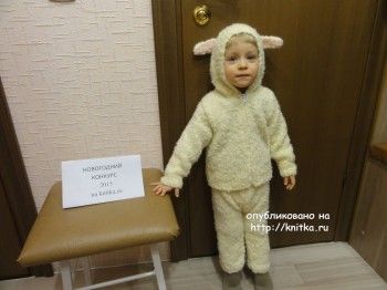 Костюм новогодний «Овечка»- символ 2015 года. Вязание спицами.