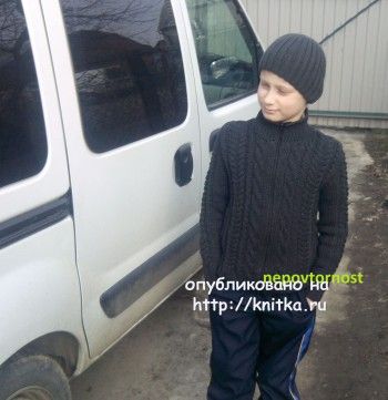 Вязаный свитер и шапочка для мальчика – работы Ирины. Вязание спицами.