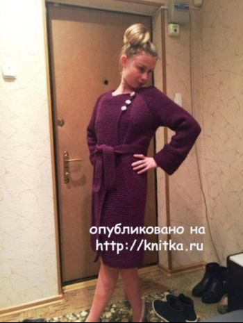 Вязаное пальто. Работа Натальи. Вязание спицами.