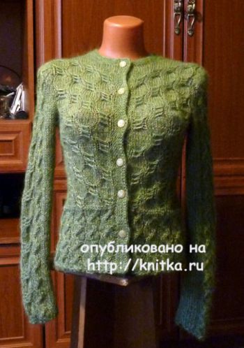 Зеленый жакет спицами. Работа Марины Ефименко. Вязание спицами.