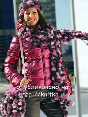 Шапка, шарф и сумка из “помпонов”. Вязание спицами.
