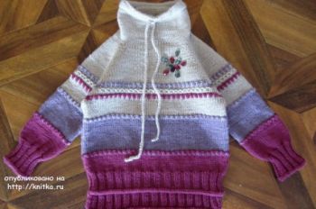 Великолепный свитер для девочки спицами