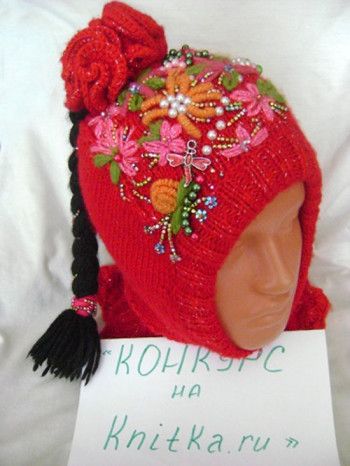 Зимняя шапочка-шлем для девочки спицами